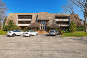 Photo of 200 Red Top Drive Libertyville IL 60048 Unit 302