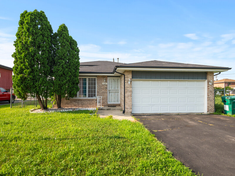 928 E 153rd Street Phoenix IL 60426