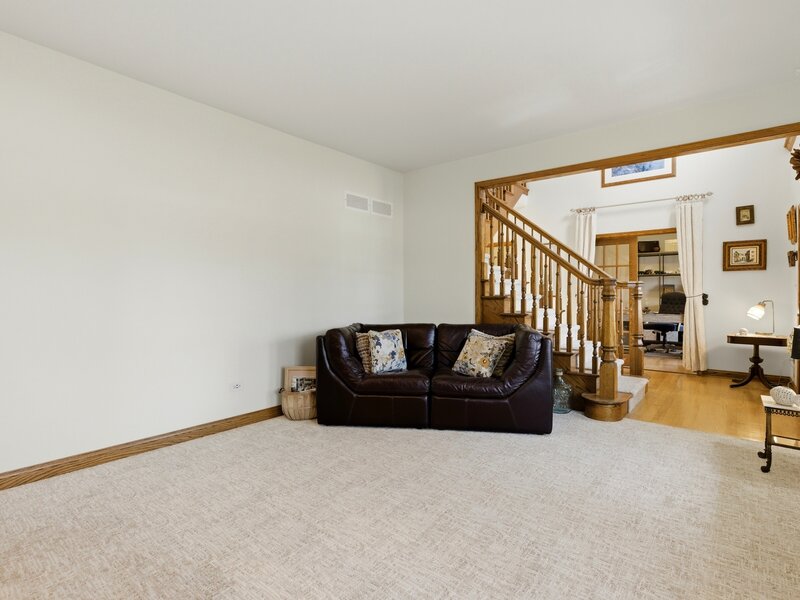 8304 Queen Victoria Lane Tinley Park IL 60477