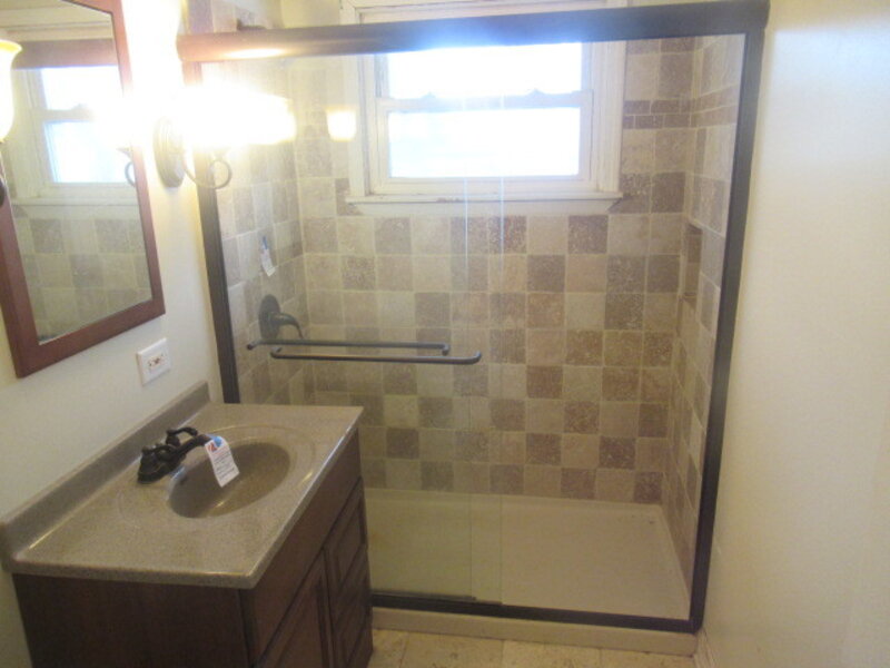 1004 Jenkisson Avenue Lake Bluff IL 60044