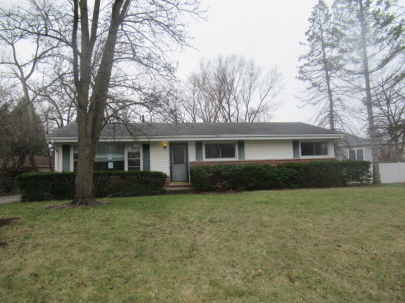1004 Jenkisson Avenue Lake Bluff IL 60044