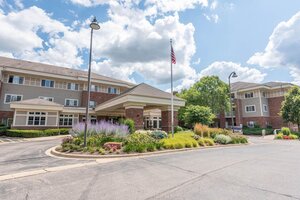 Photo of 801 N Mclean Boulevard Elgin IL 60123 Unit 136