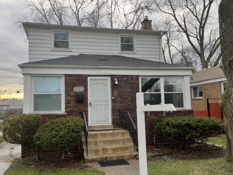 12620 S Racine Avenue Calumet Park IL 60827
