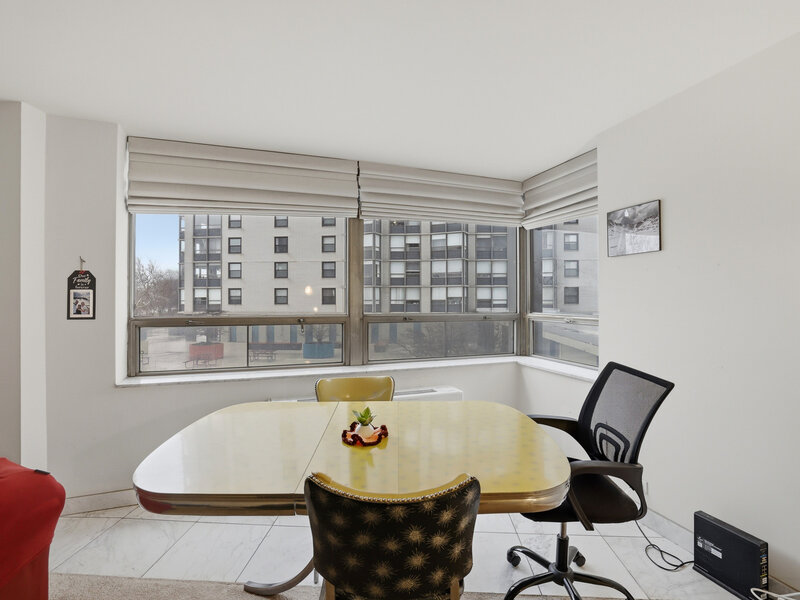 5701 N Sheridan Road Chicago IL 60660