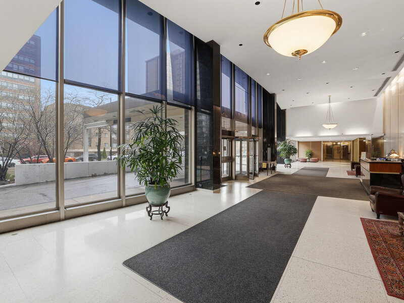 5701 N Sheridan Road Chicago IL 60660