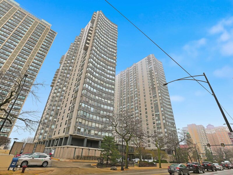 5701 N Sheridan Road Chicago IL 60660