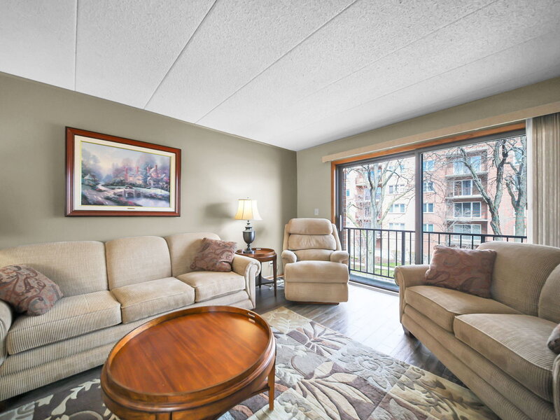 1389 Perry Street Des Plaines IL 60016