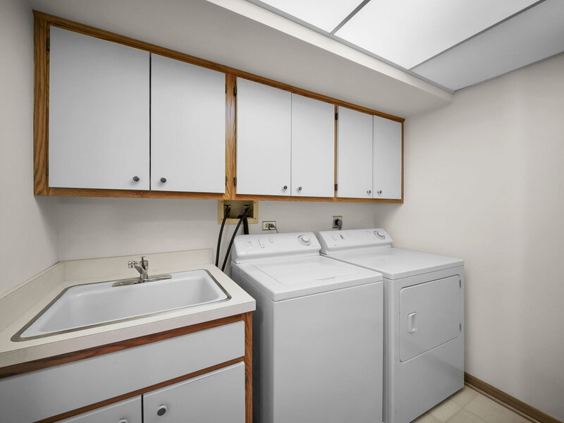 1389 Perry Street Des Plaines IL 60016