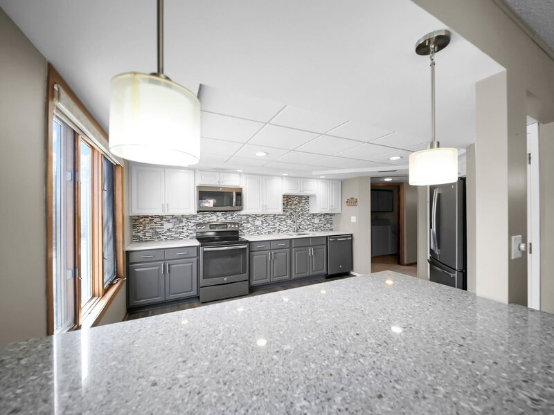 1389 Perry Street Des Plaines IL 60016