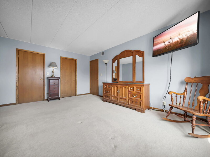 1389 Perry Street Des Plaines IL 60016