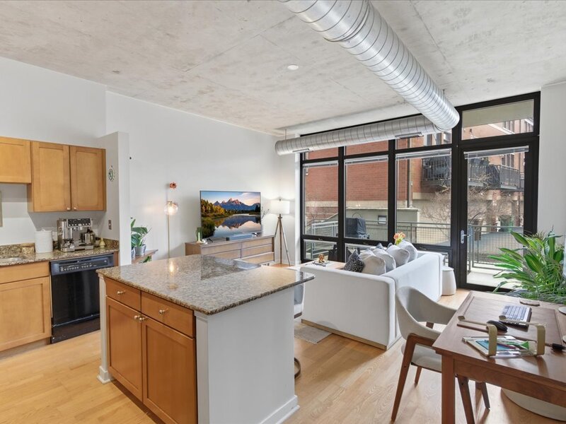 1000 N Kingsbury Street Chicago IL 60610