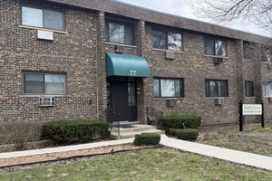 Photo of 77 W Central Avenue Roselle IL 60172 Unit 108