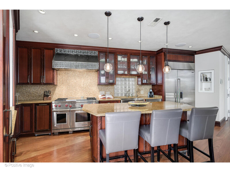 1811 N Howe Street Chicago IL 60614
