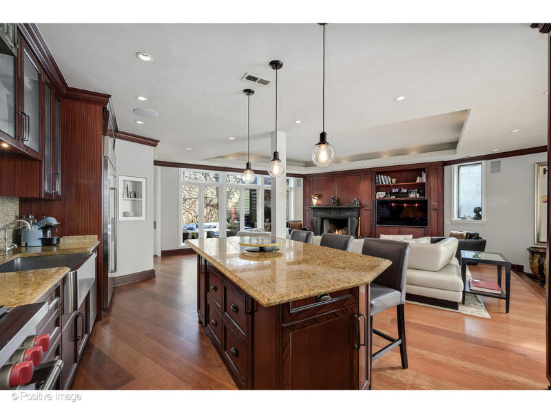 1811 N Howe Street Chicago IL 60614