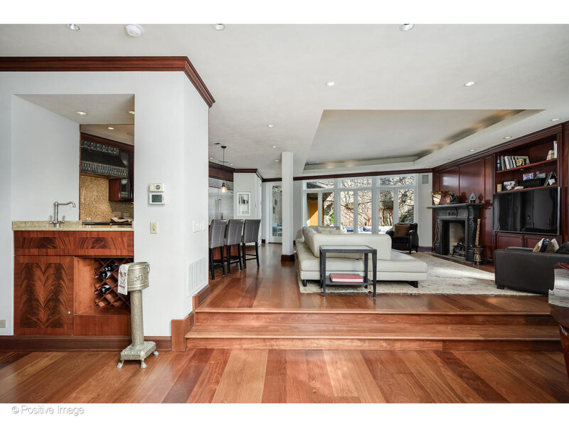 1811 N Howe Street Chicago IL 60614