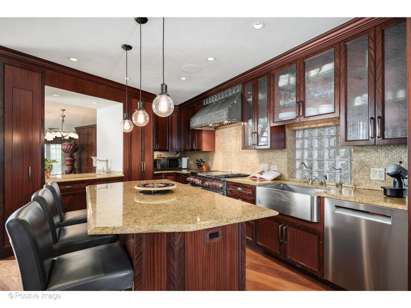 1811 N Howe Street Chicago IL 60614
