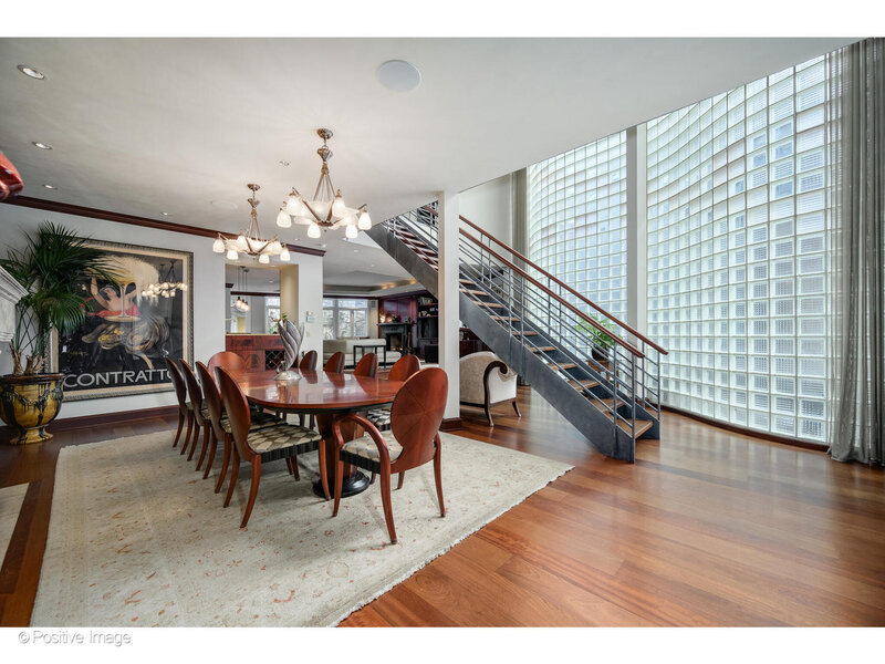 1811 N Howe Street Chicago IL 60614