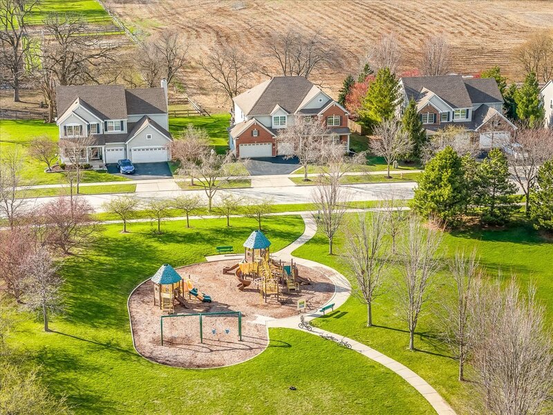 342 Comstock Drive Elgin IL 60124