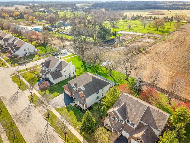 342 Comstock Drive Elgin IL 60124