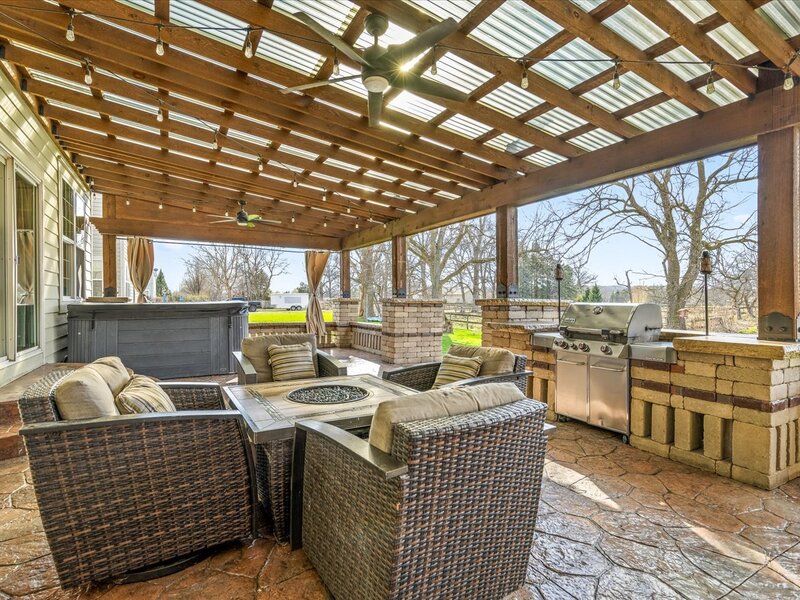 342 Comstock Drive Elgin IL 60124