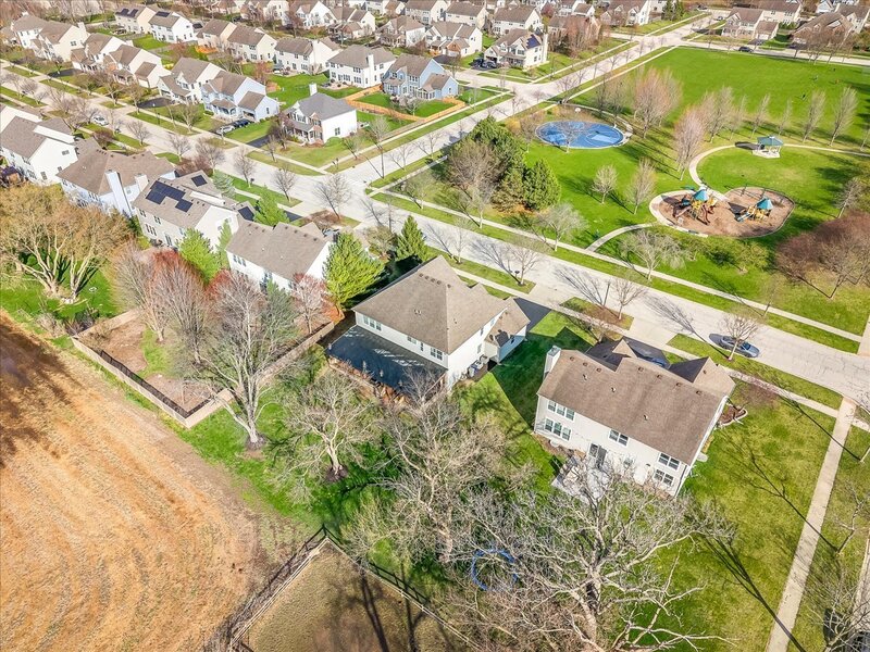 342 Comstock Drive Elgin IL 60124