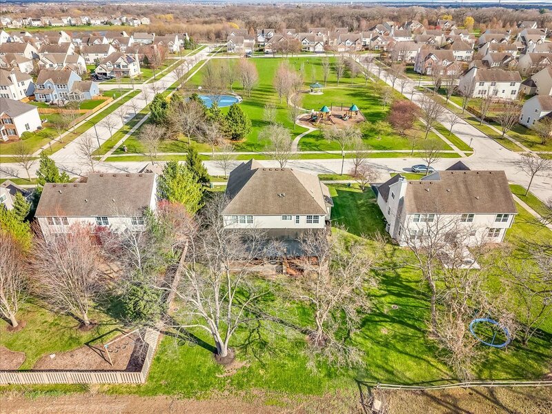 342 Comstock Drive Elgin IL 60124