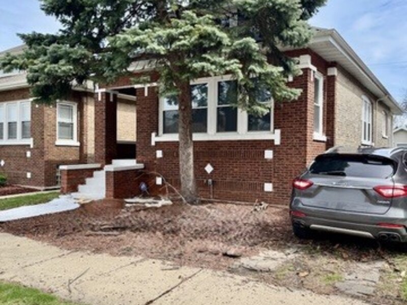 8445 S May Street Chicago IL 60620