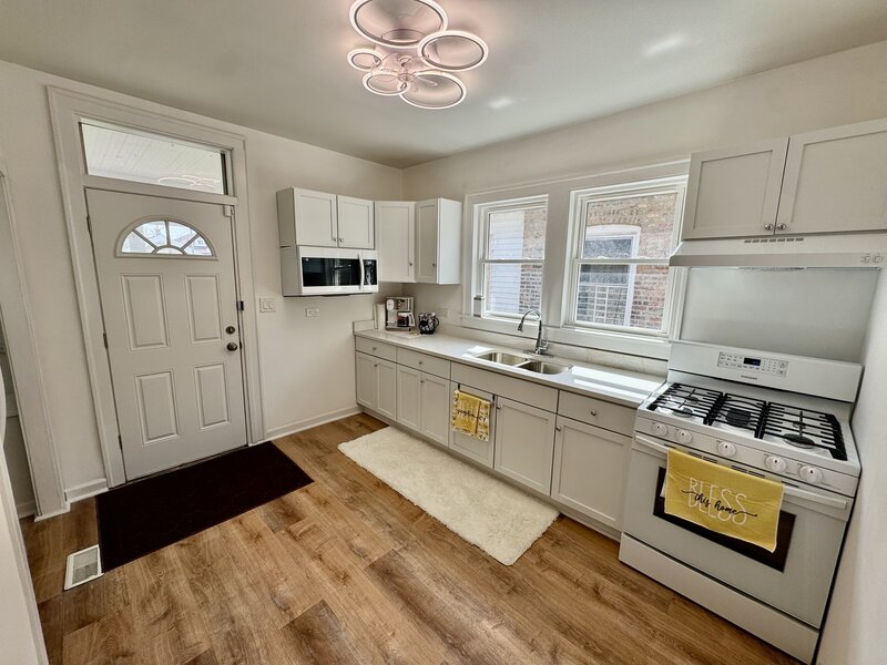 8445 S May Street Chicago IL 60620