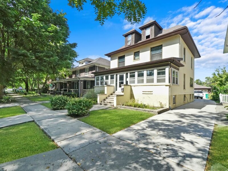 711 Campbell Street Joliet IL 60435