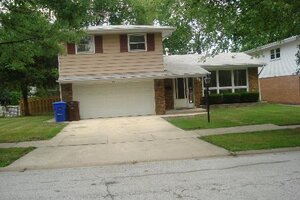 Photo of 1142 E 159th Place South Holland IL 60473