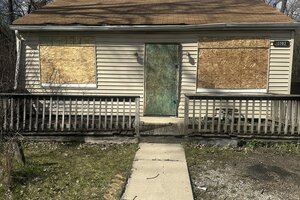 Photo of 3702 Lincoln Lane Robbins IL 60472