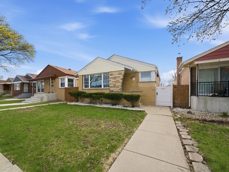 3853 W 83rd Place Chicago IL 60652