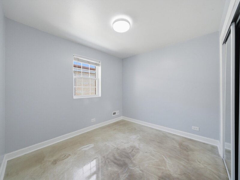 3853 W 83rd Place Chicago IL 60652