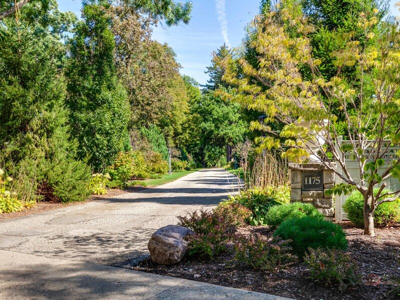 1175 Edgewood Road Lake Forest IL 60045