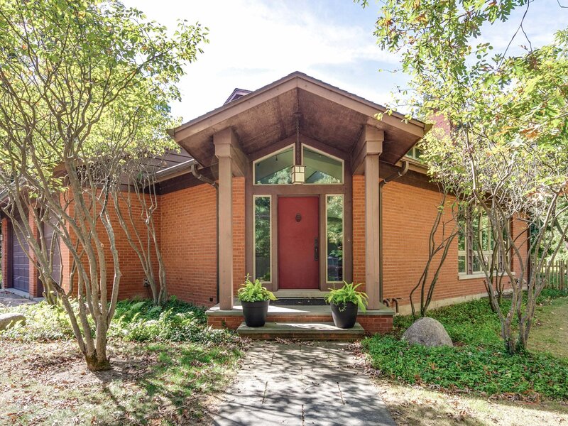 1175 Edgewood Road Lake Forest IL 60045