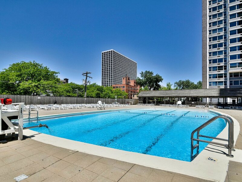 4250 N Marine Drive Chicago IL 60613
