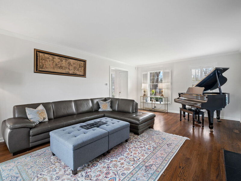 571 Lexington Drive Lake Forest IL 60045