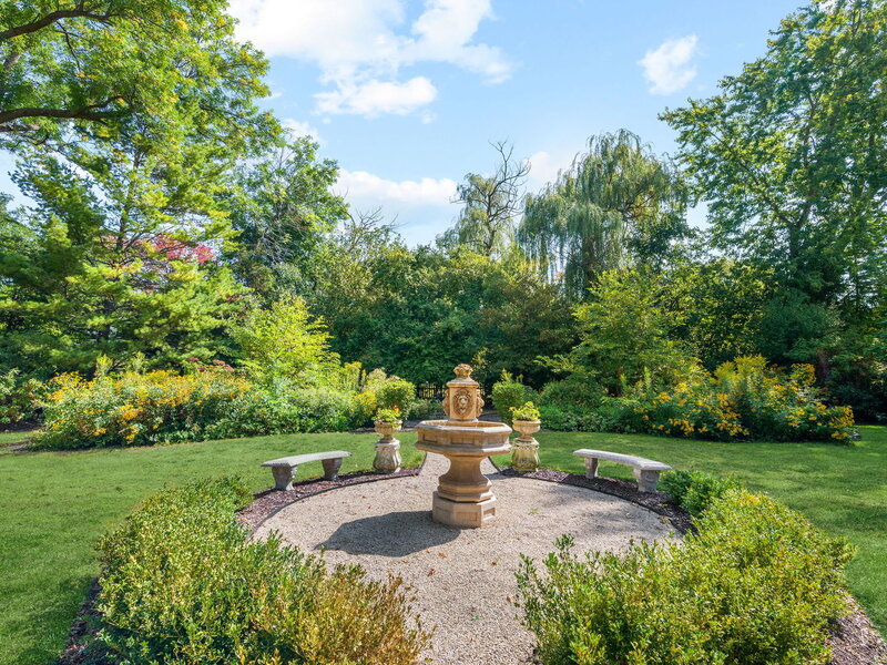 571 Lexington Drive Lake Forest IL 60045