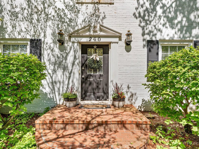 240 S Mchenry Avenue Crystal Lake IL 60014