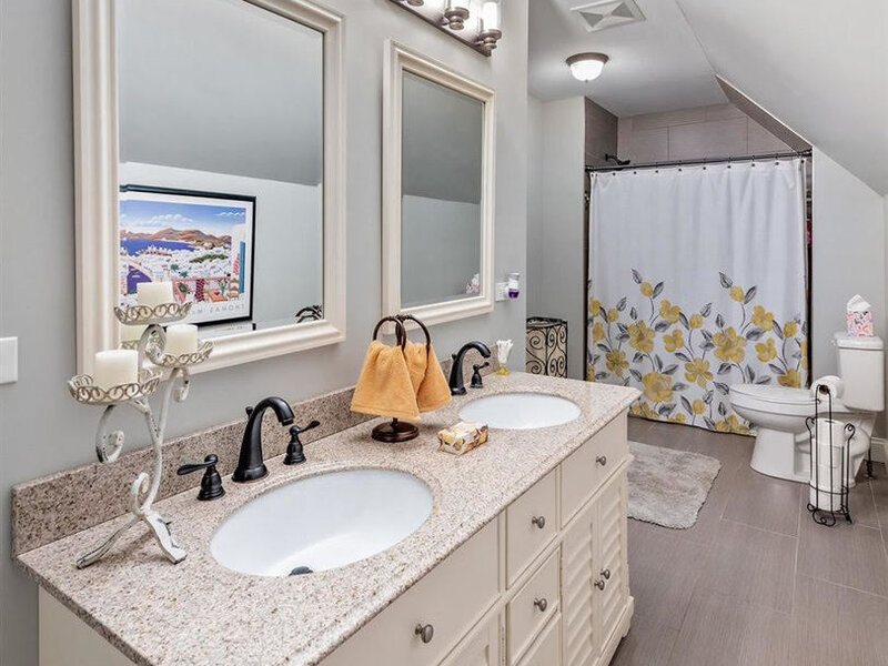 240 S Mchenry Avenue Crystal Lake IL 60014