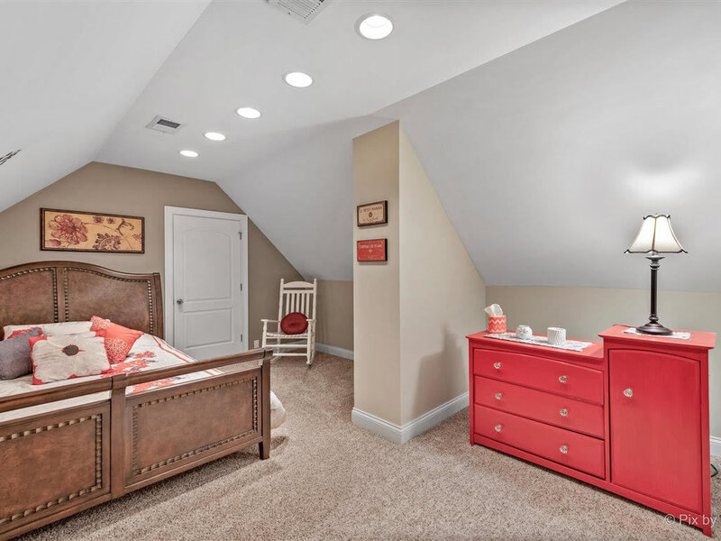 240 S Mchenry Avenue Crystal Lake IL 60014