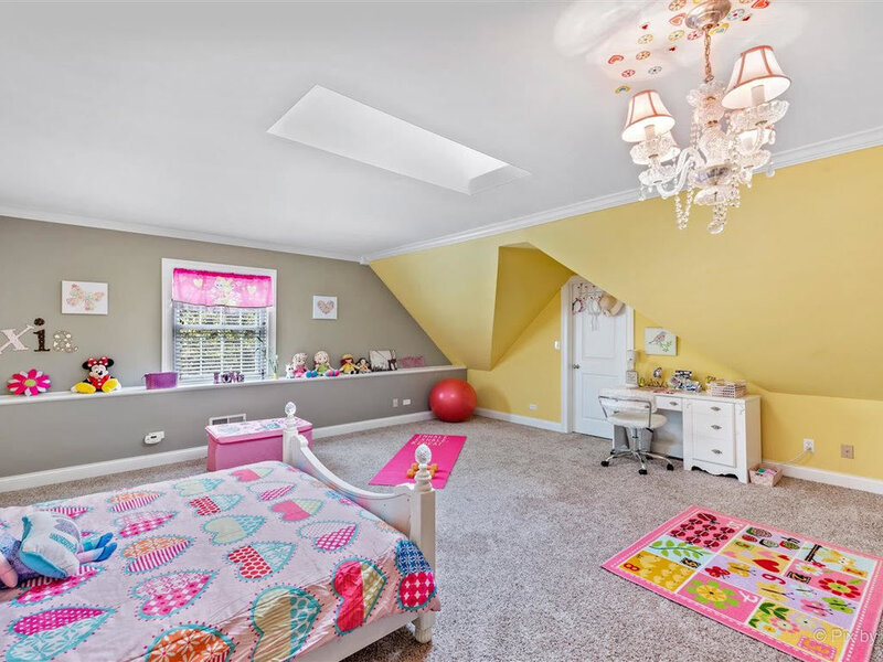 240 S Mchenry Avenue Crystal Lake IL 60014