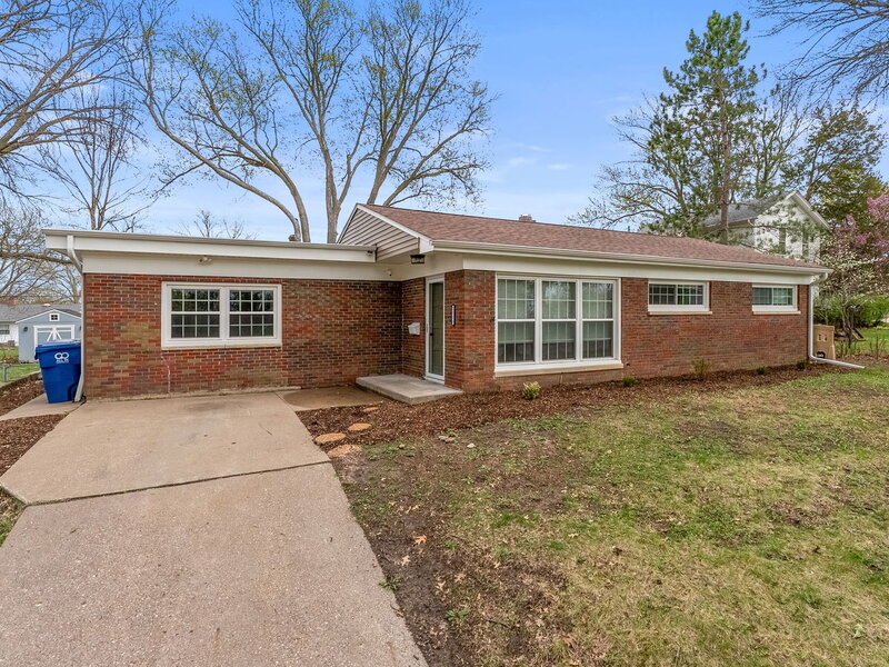 2511 Belle Avenue Davenport IA 52803