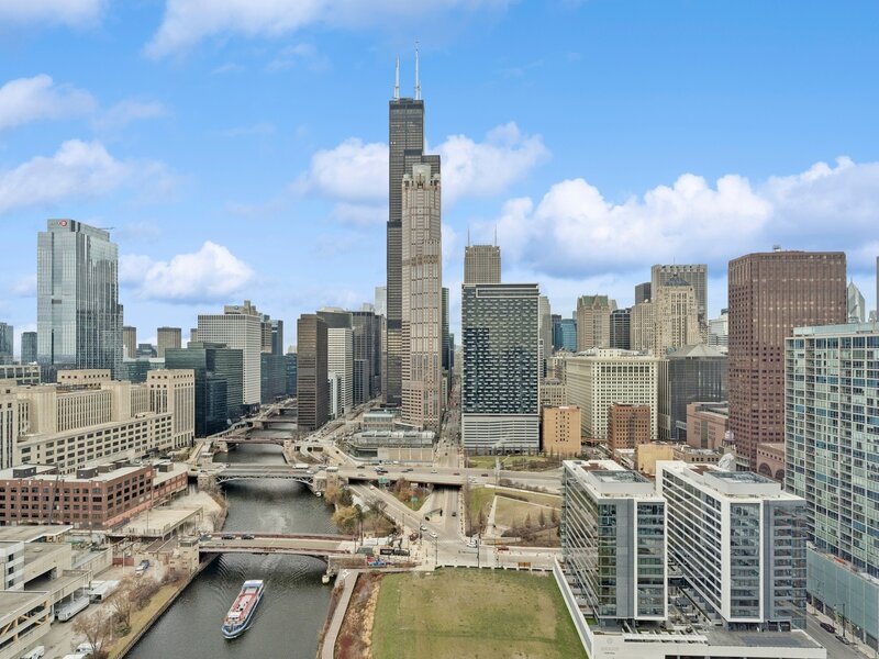 234 W Polk Street Chicago IL 60607