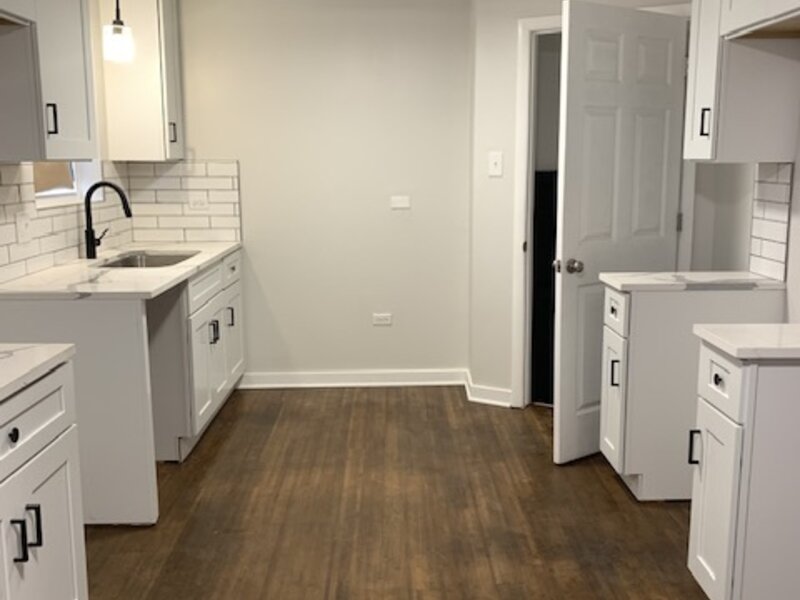 2504 E 96th Street Chicago IL 60617