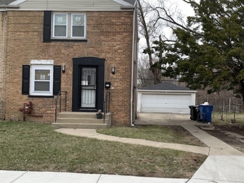 2504 E 96th Street Chicago IL 60617