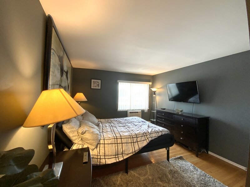 7854 S South Shore Drive Chicago IL 60649