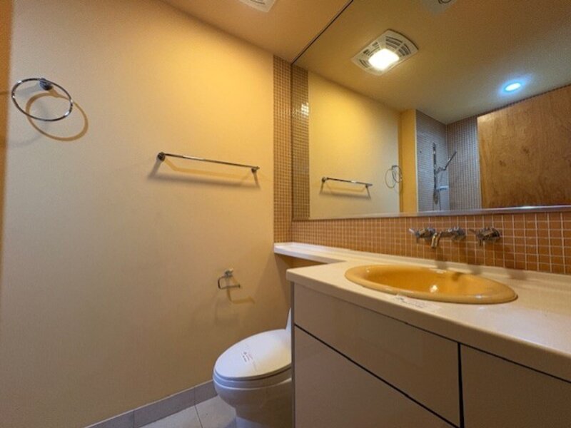 1000 W Leland Avenue Chicago IL 60640