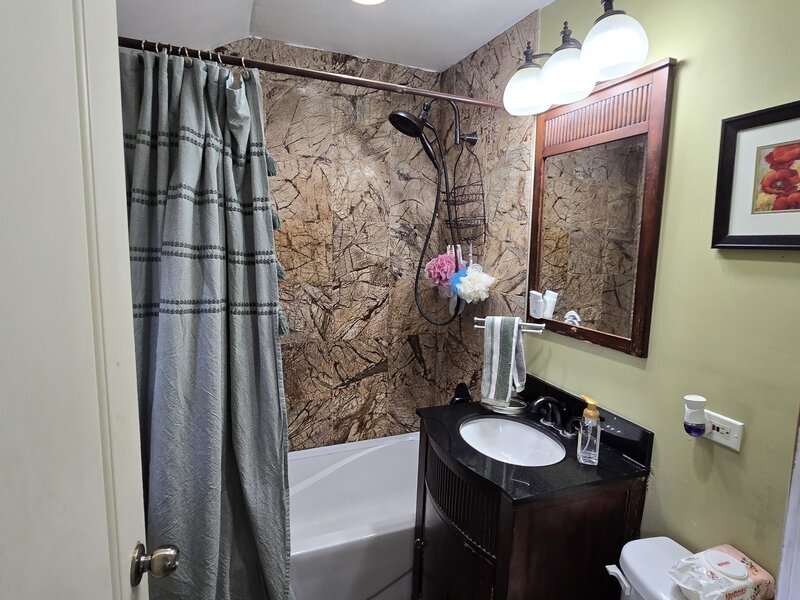 3352 W 84th Street Chicago IL 60652