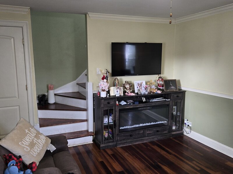 3352 W 84th Street Chicago IL 60652